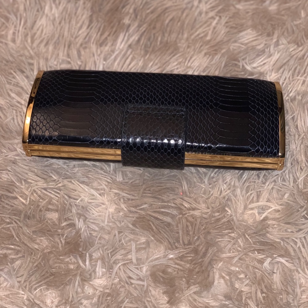 Tory Burch Black Textured Clutch with Gold Trim - Picture 8 of 8